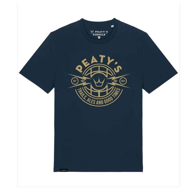 PEATY S PUBWEAR TRIKO S KRÁTKÝM RUKÁVEM TRAILS & ALES CREST / FRENCH NAVY (PPW-25-TEE-TAG-NVY)