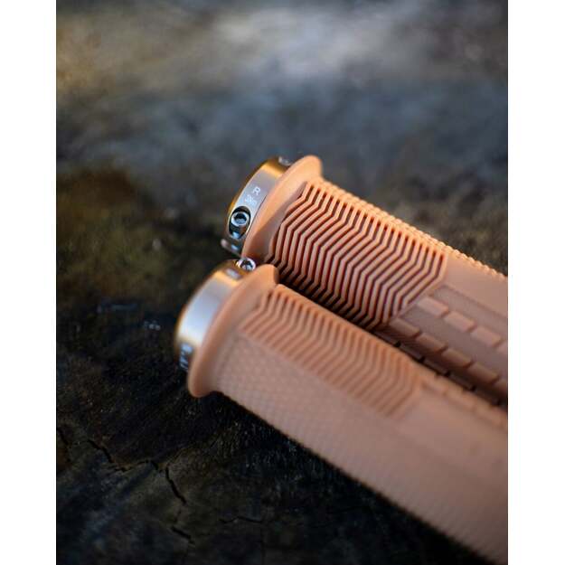 PEATY S MONARCH GRIPS KNURL THIN GUM (PGM-KNL-THN-GUM-20) 2