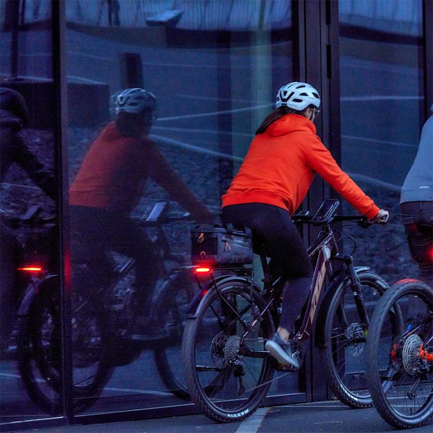 Bagažinė SKS Infinity Universal AVS // tvirtinimas su AVS sistema 5