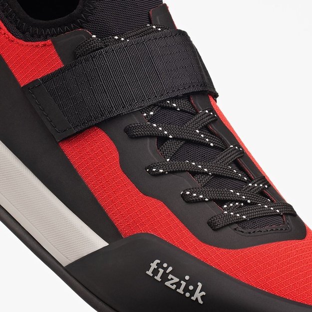 Batai FIZIK SHOES GRAVITA TENSOR FLAT RED - BLACK (GRX6TTF1C3010)