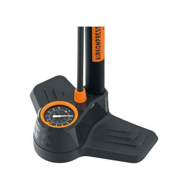Pompa SKS AIRKOMPRESSOR COMPACT 10.0 su manometru 1