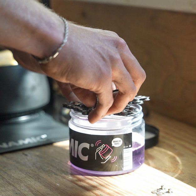 Dynamic grandinės valymo indelis Shake It Off