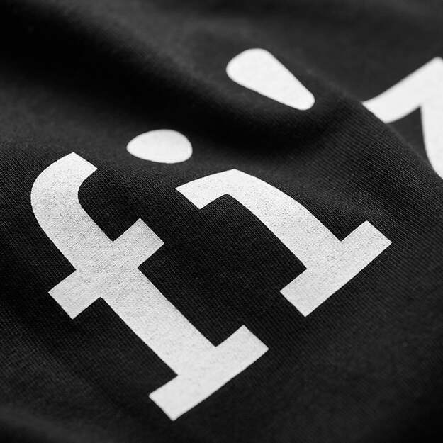 FIZIK TRIKO S KRÁTKÝM RUKÁVEM BLACK LOGO (FTSRT010010) 1