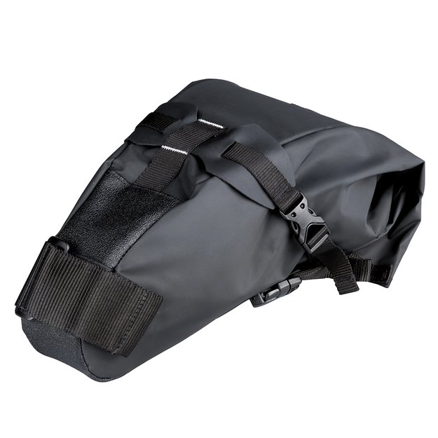 Krep&scaron;ys po balneliu FORCE Adventure L // 5 L (juoda)