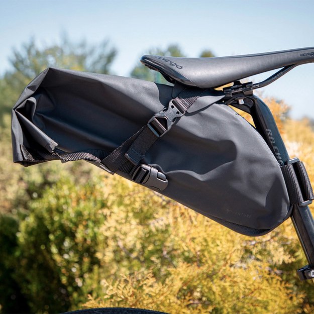 Krep&scaron;ys po balneliu FORCE Adventure L // 5 L (juoda) 4