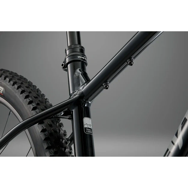 Dviratis WHYTE Secta RS Gloss black with silver (AWSECRS)