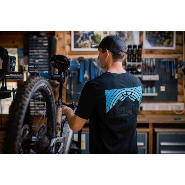 PEATY S PUBWEAR TRIKO S KR&Aacute;TK&Yacute;M RUK&Aacute;VEM SUNRISE BLACK (PPW-25-TEE-RZE-BLK) 3