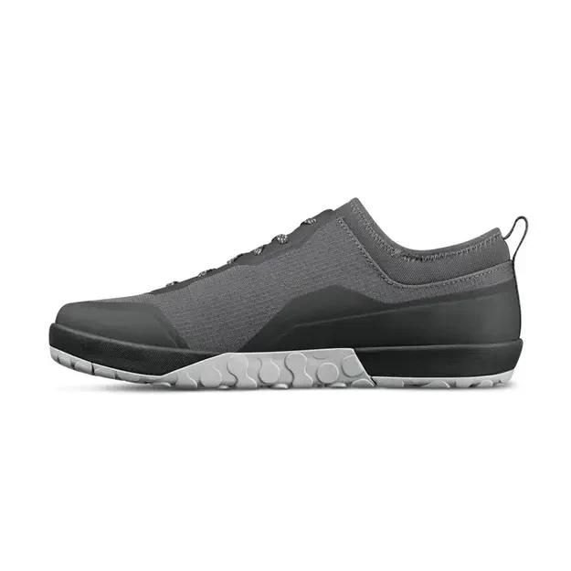 FIZIK batai GRAVITA VERSOR FLAT 2.0 ANTHRACITE - BLACK (GRGFVTR1K1210)