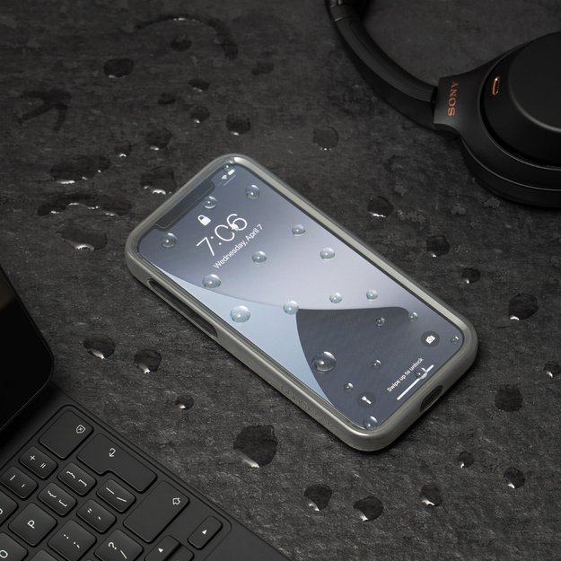 Quad Lock apsauginis dėkliukas poncho Iphone 14 Plus 1