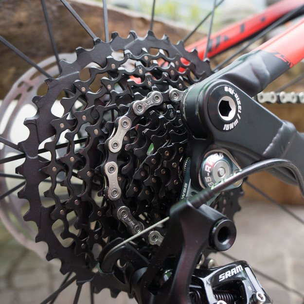 Galinis žvaigždžių blokas SRAM XG-1150 Rival 1 // 11 pav. // 10-42T 1