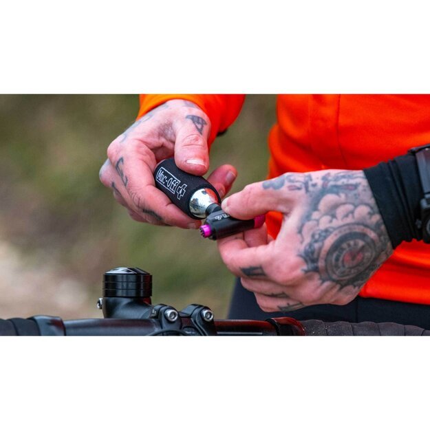 Infliatorius pompa Muc-Off Road Inflator Kit co2 1