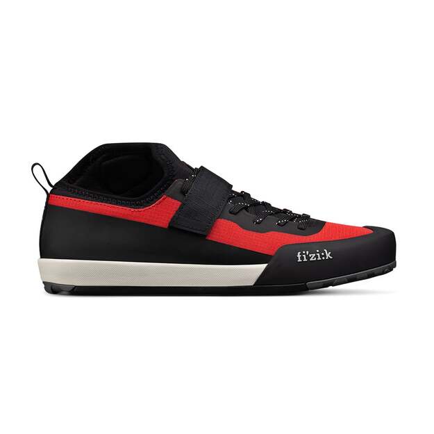 Batai FIZIK SHOES GRAVITA TENSOR FLAT RED - BLACK (GRX6TTF1C3010)